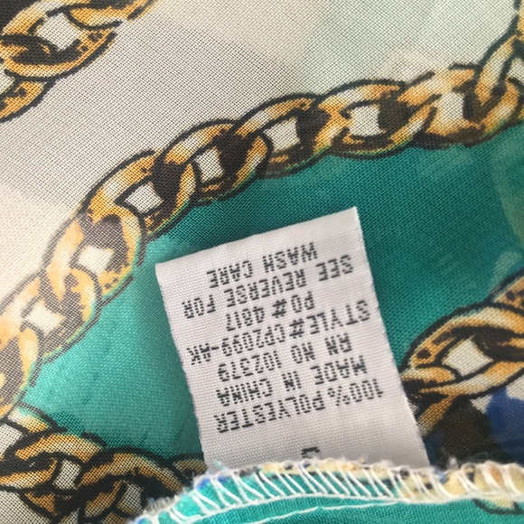 Ali & Kris Sleeveless Button up Blouse - Picture 11 of 11